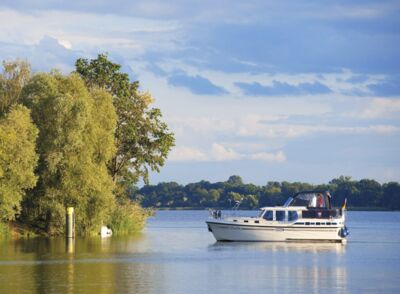 Motorboot auf der Havel